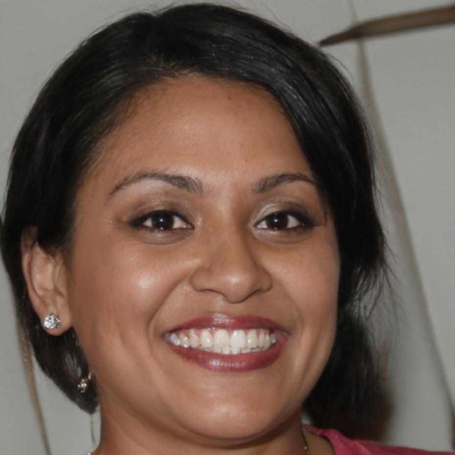 Dozentin Elena Mikhailov